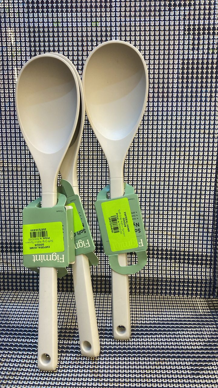 Soft crip nylon spoon